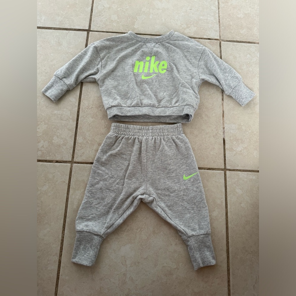 Boy Nike Set pants & long-sleeve shirt